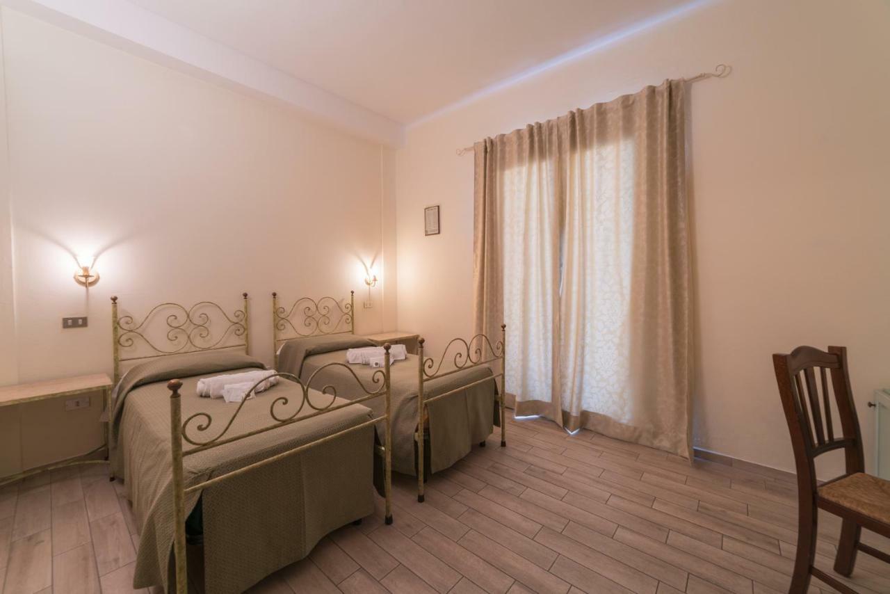 Villa Alberta Hotel พูลา ภายนอก รูปภาพ